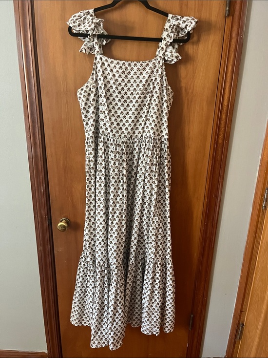 Daughters of India Dresses & Skirts - Daughters of India White Floral Ruffle Strap Maxi Dress